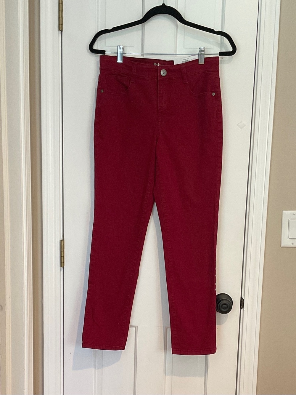 Straight-Leg Jeans in Deep Red — Women